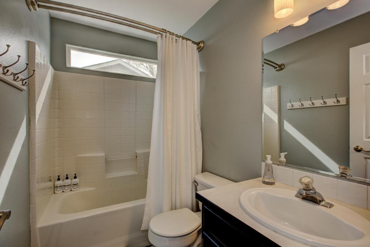 Hello Dolly! 3 Beds, 2 Bath, 2 Tv'S, Fireplace, Quiet Neighborhood In Star, Id Minutes From Walking Trails And River Views 이글 외부 사진